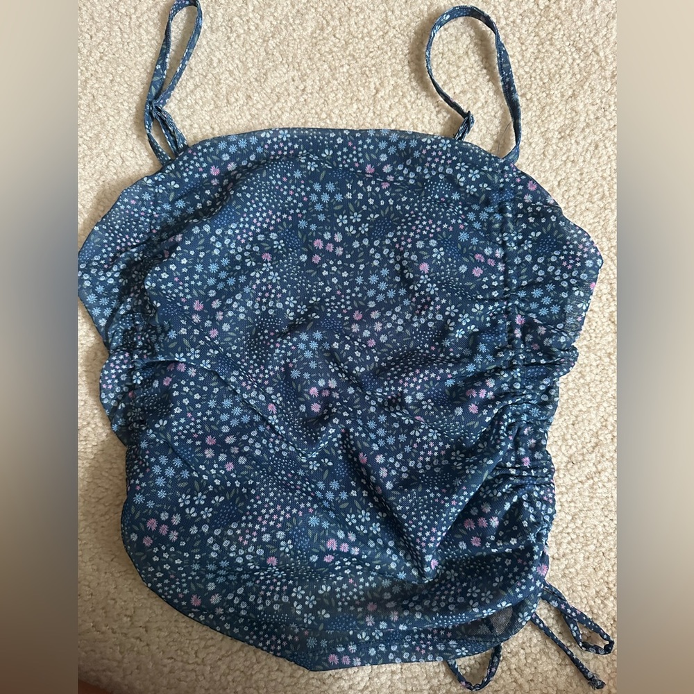 Floral blue crop top